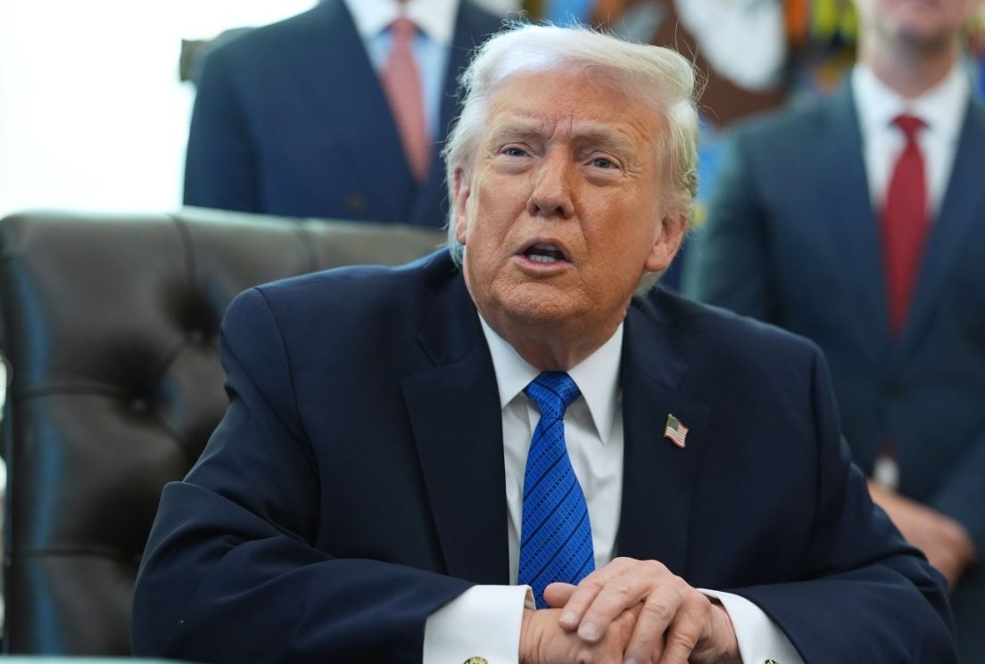 tong thong my trump gia han lenh ngung ban voi iran hinh anh 1