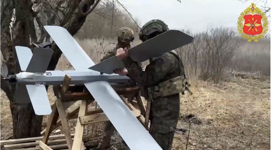  vua chien truong suy yeu, viet lai luat choi bang robot va uav sat thu hinh anh 1