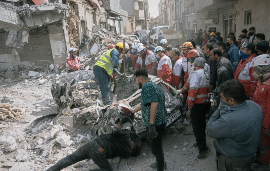 nong the gioi ngay 6 4 my nhac toi hau thu, iran canh bao giang don dia nguc hinh anh 1