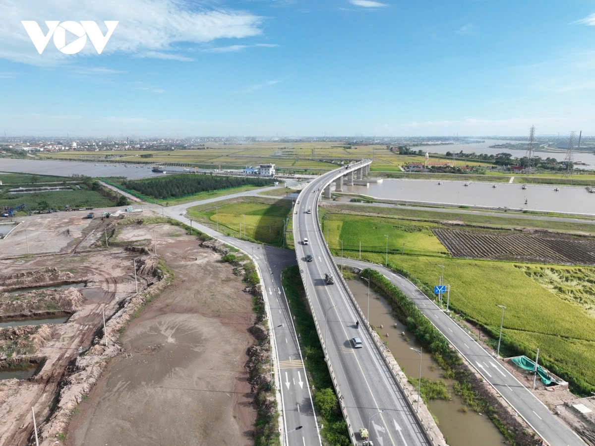 Ap luc tra no truc tiep tang 18,5 canh bao som ve suc khoe no cong hinh anh 2