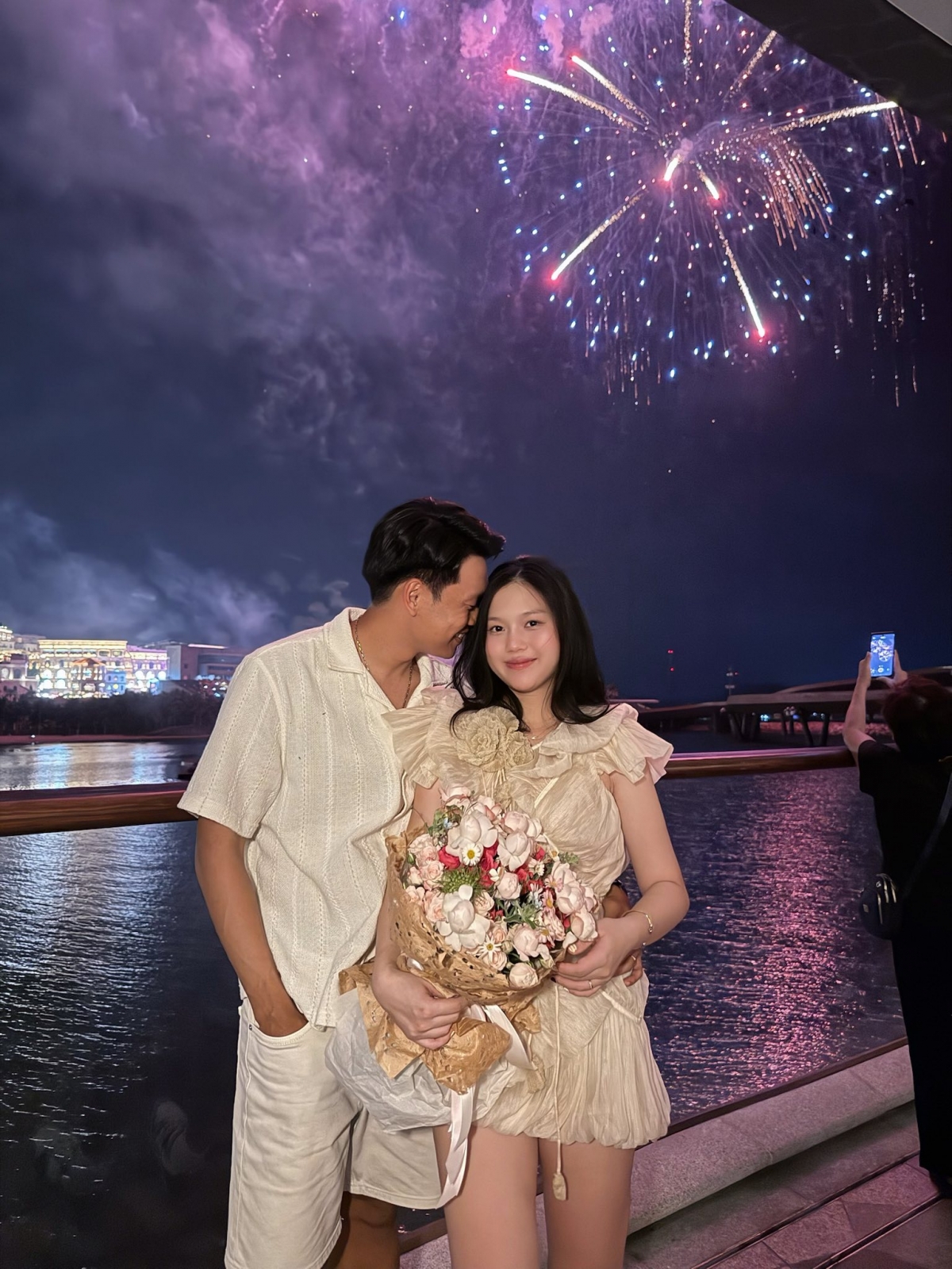 sao viet 14 4 van mai huong khoe body boc lua, visual gay bao mang xa hoi hinh anh 9