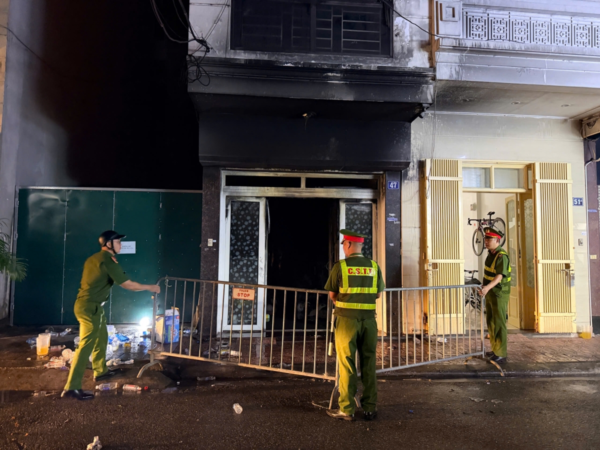 chay nha tren pho hong ha ha noi , 5 nguoi mac ket hinh anh 2