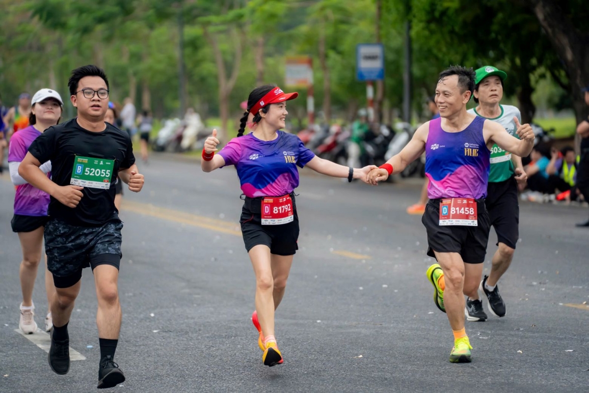 8.000 van dong vien tranh tai tai giai vnexpress marathon hue 2026 hinh anh 7