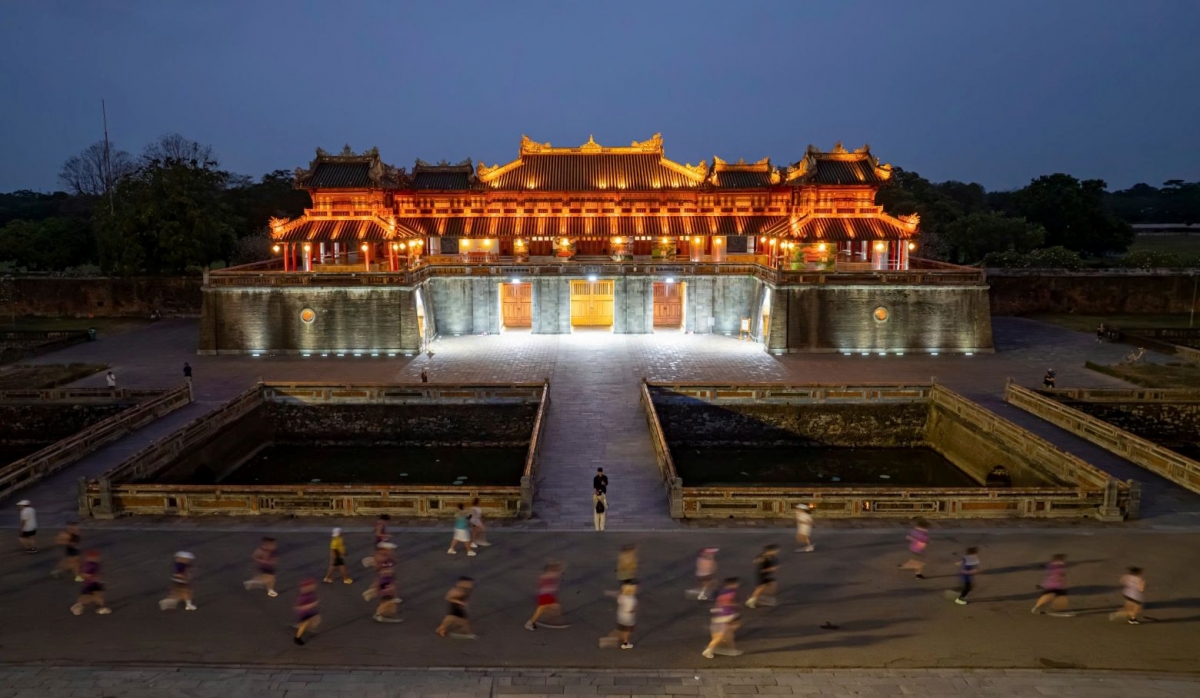 8.000 van dong vien tranh tai tai giai vnexpress marathon hue 2026 hinh anh 8