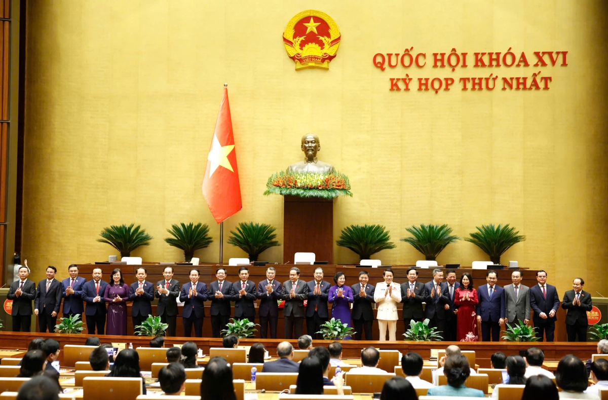 quoc hoi phe chuan 6 pho thu tuong va cac bo truong, truong nganh hinh anh 2