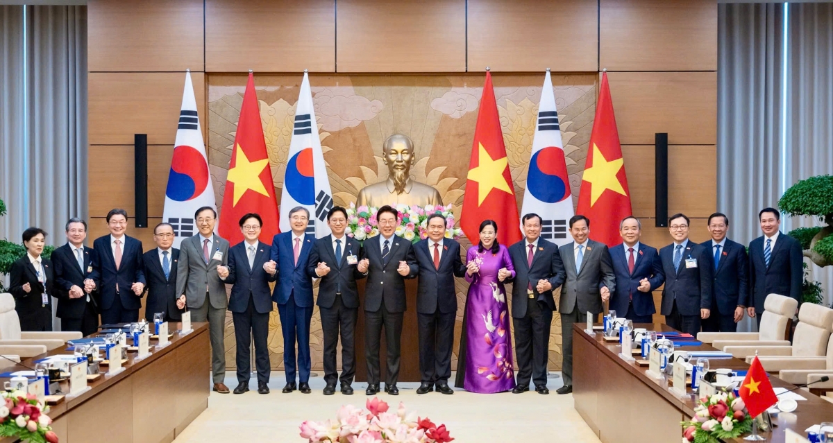 chu tich quoc hoi tran thanh man hoi kien tong thong han quoc lee jae myung hinh anh 12