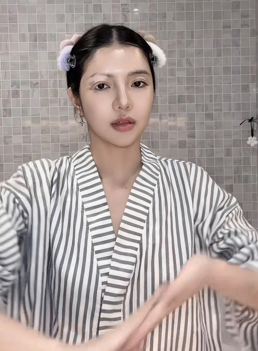 sao viet hom nay 24 4 quang minh u70 dang ky ket hon voi nguoi mau kem 37 tuoi hinh anh 8