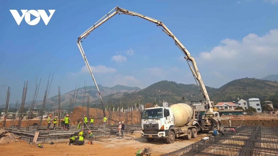 cong trinh truong noi tru lien cap son la ky nghi le nhung khong nghi viec hinh anh 1