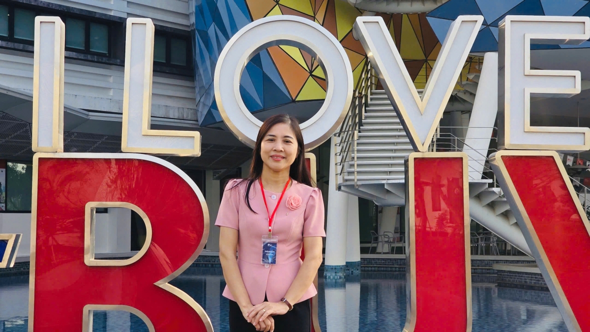 Diem khao sat lop 12 thap cac truong o ha noi siet on theo nhom hinh anh 2