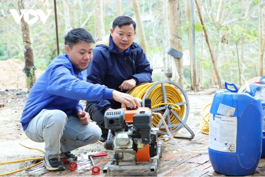 nang nong gay gat dien rong, son la canh phong 24 24h de chong chay rung hinh anh 5