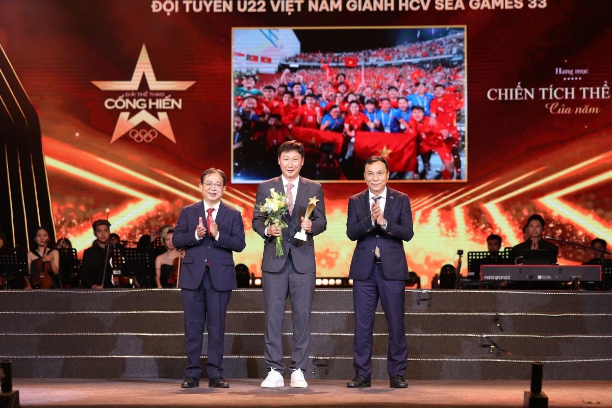 soobin thang lon tai giai thuong cong hien 2026, hoa minzy la ca si cua nam hinh anh 10