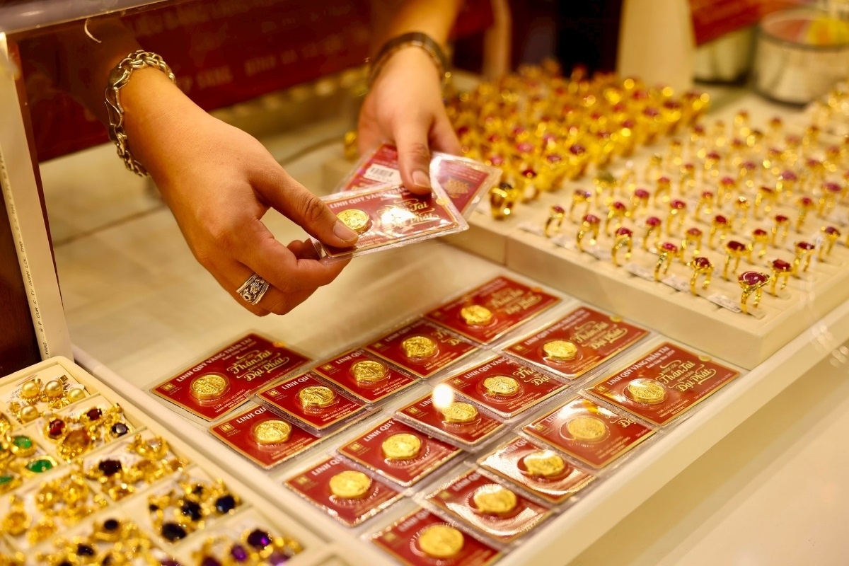 gia vang hom nay 15 4 vang sjc tang nhe o chieu mua vao hinh anh 1