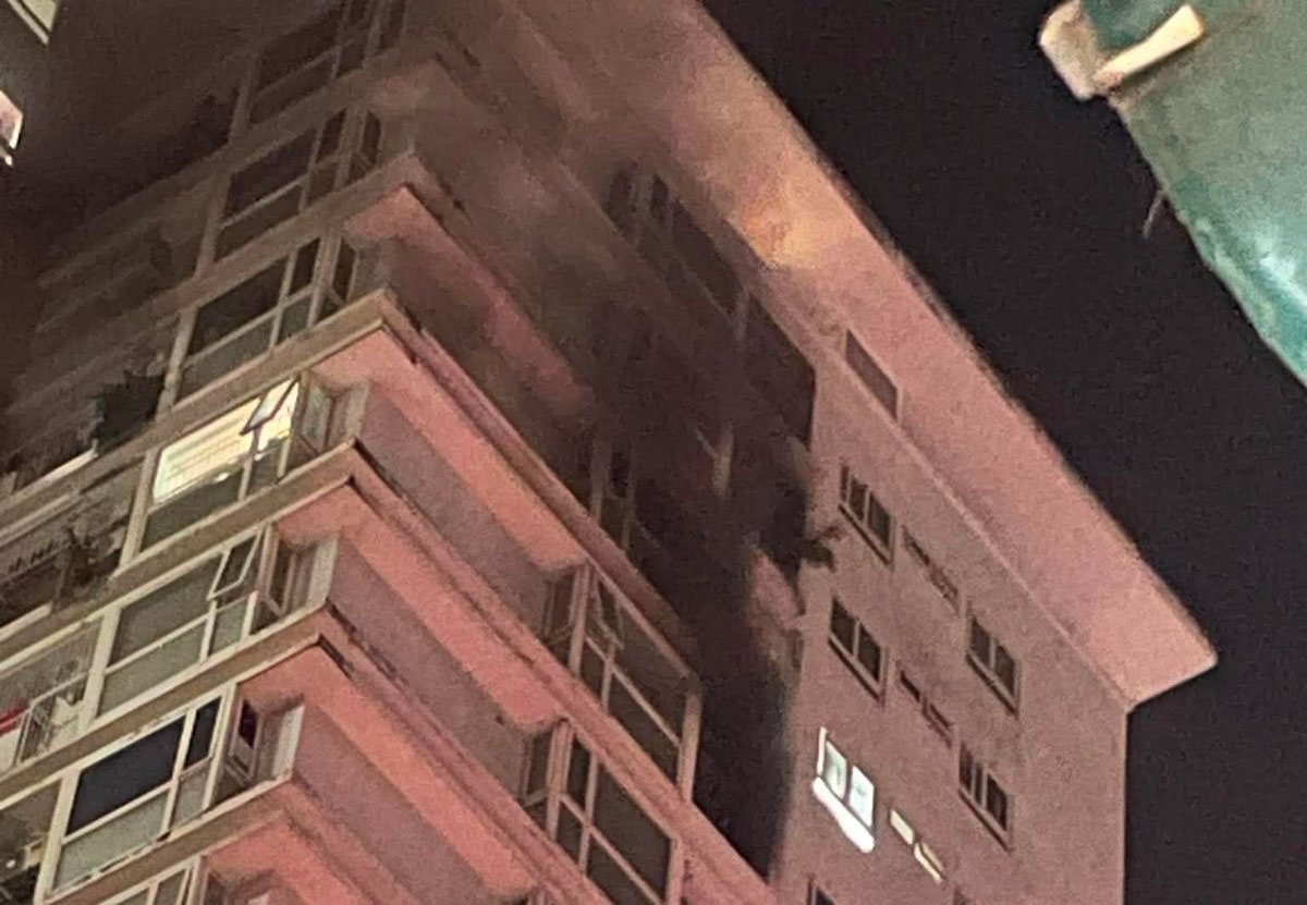 chay can ho chung cu o tp.hcm, nhieu nguoi dan hoang so thao chay hinh anh 1