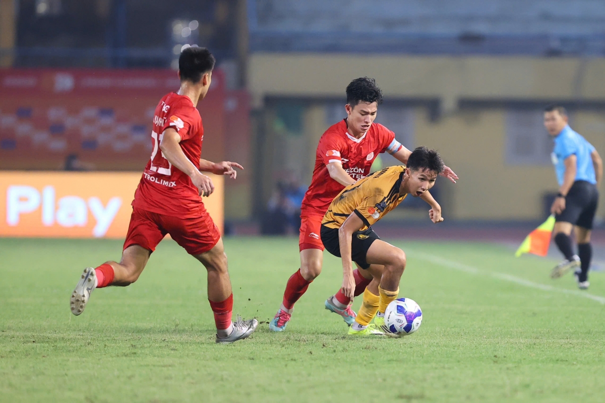 thanh hoa khung hoang luc luong o vong 19 v-league hinh anh 1