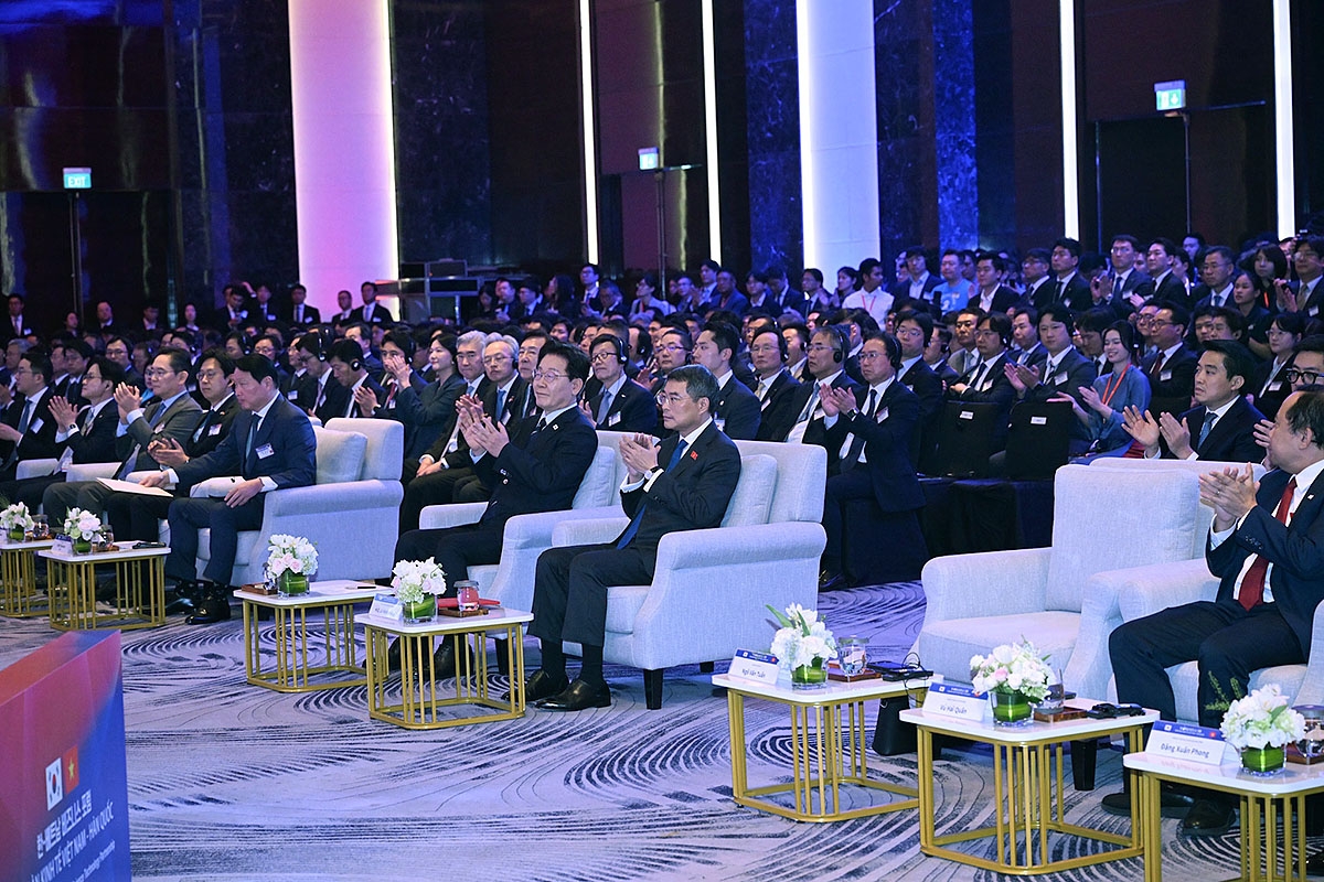 thu tuong le minh hung va tong thong han quoc du dien dan kinh te viet-han hinh anh 4