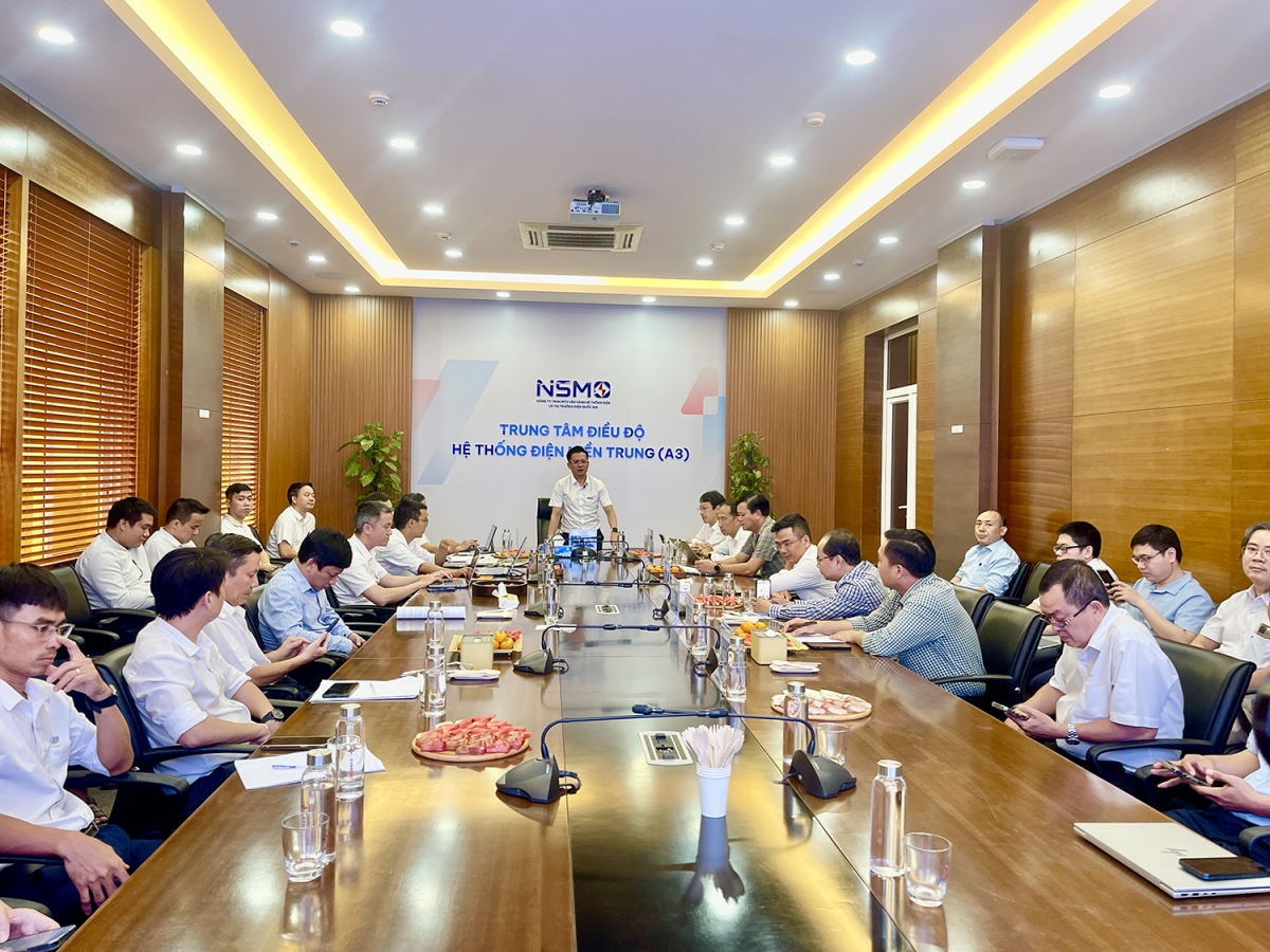 dien tap xu ly su co he thong dien mien trung, san sang van hanh mua kho 2026 hinh anh 2