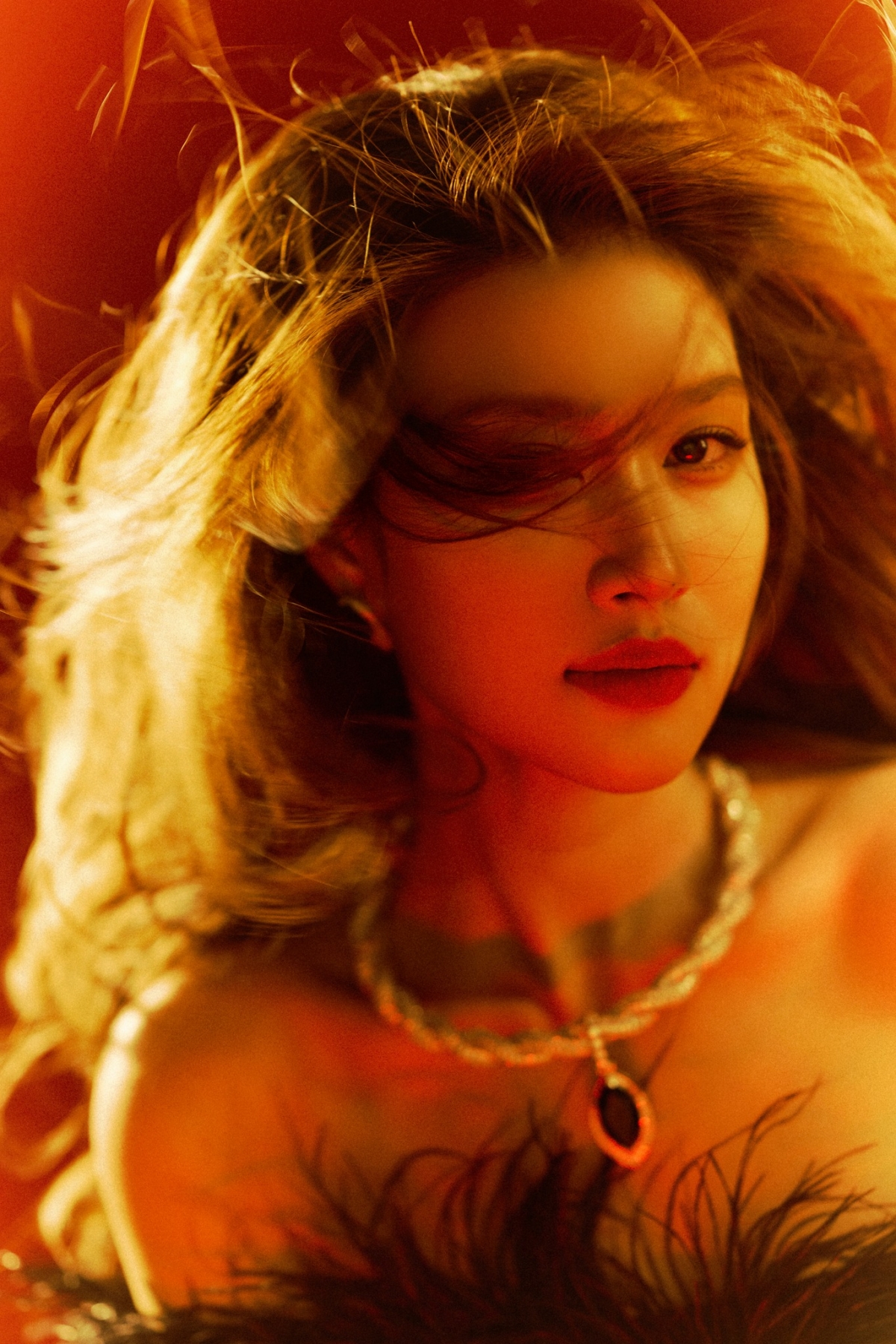 sao viet 14 4 van mai huong khoe body boc lua, visual gay bao mang xa hoi hinh anh 3