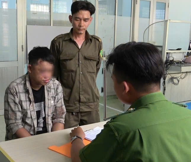 bat giu doi tuong tron cai nghien, mang theo vat nghi la sung hinh anh 1