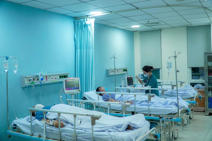 bac si canh bao dot quy gia tang dip nghi le, de nham voi say nang hinh anh 1