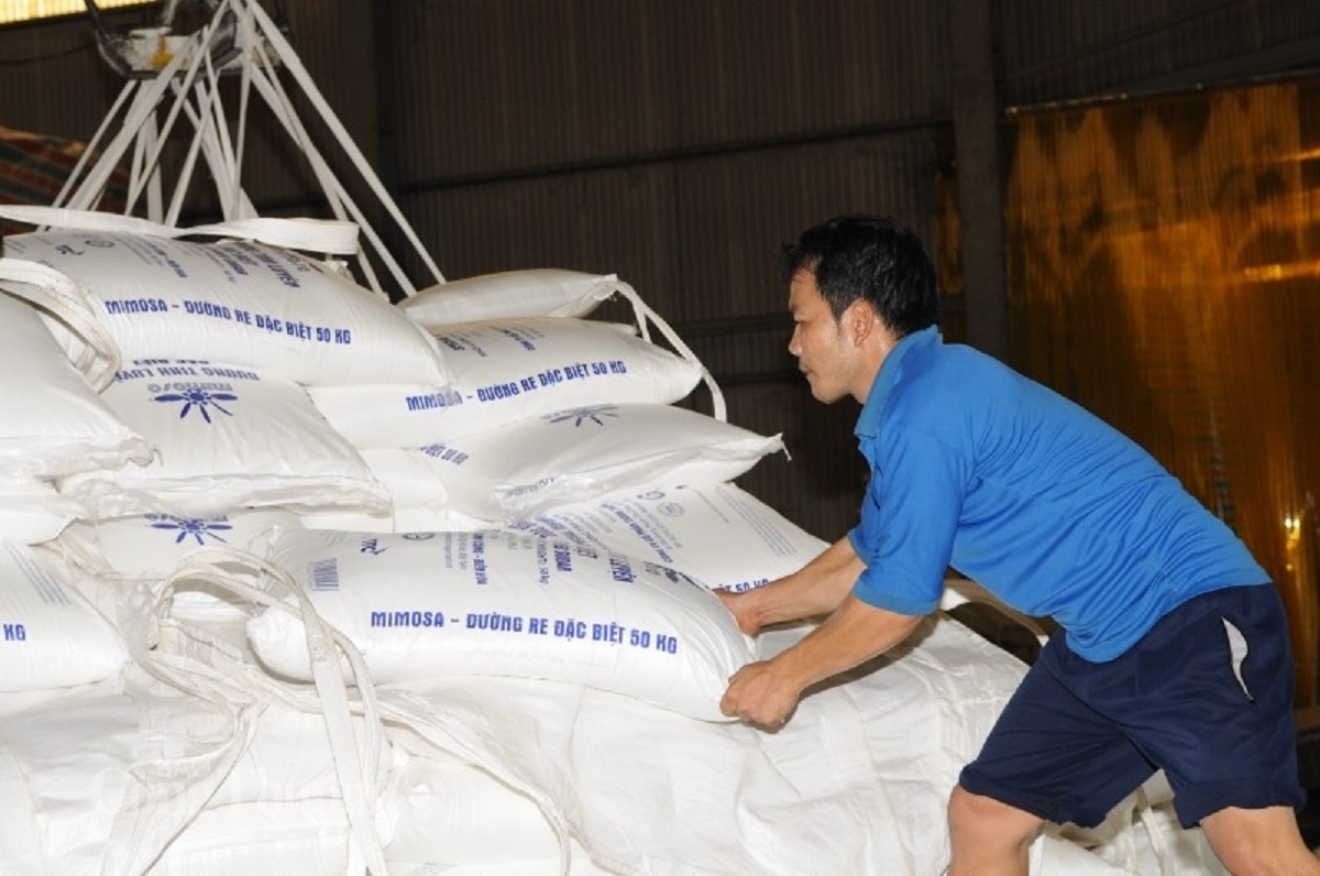 vi sao gia duong the gioi tang nhung trong nuoc van tiep tuc giam hinh anh 1