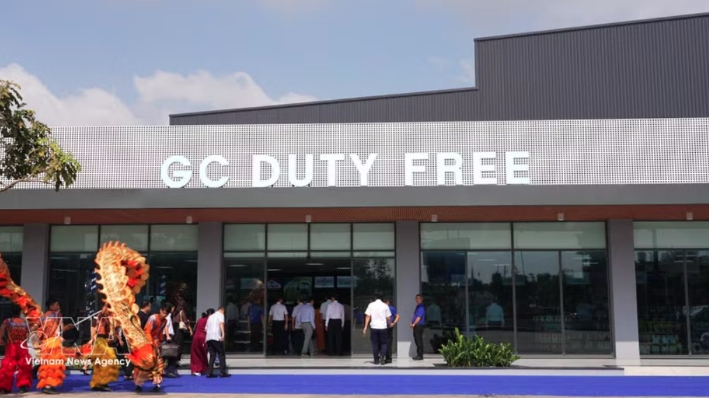 vietnam pushes outlet, duty-free models to tap tourism, consumption picture 1