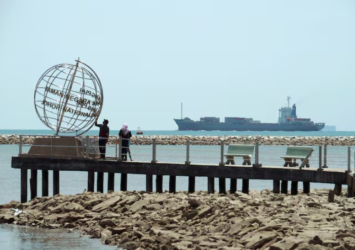 hormuz te liet, malacca bi cuon vao tam bao nang luong toan cau hinh anh 1