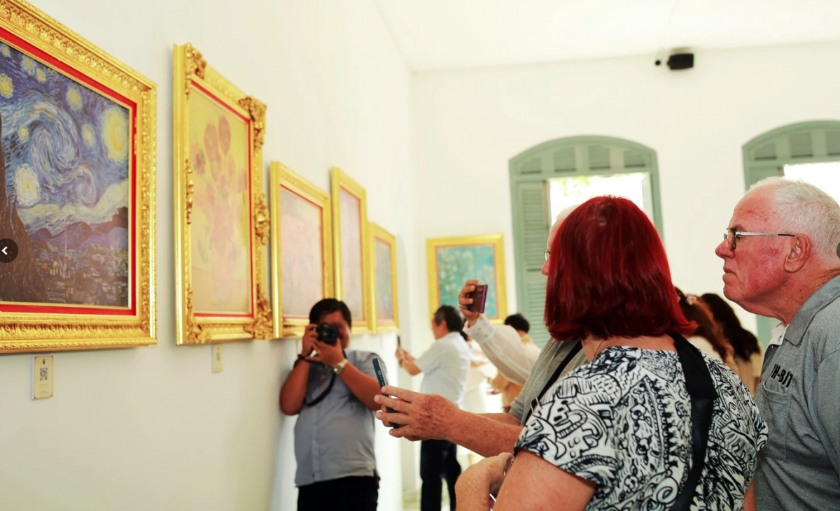 nearly 100 masterpieces of global and vietnamese art go on show in hcmc picture 1