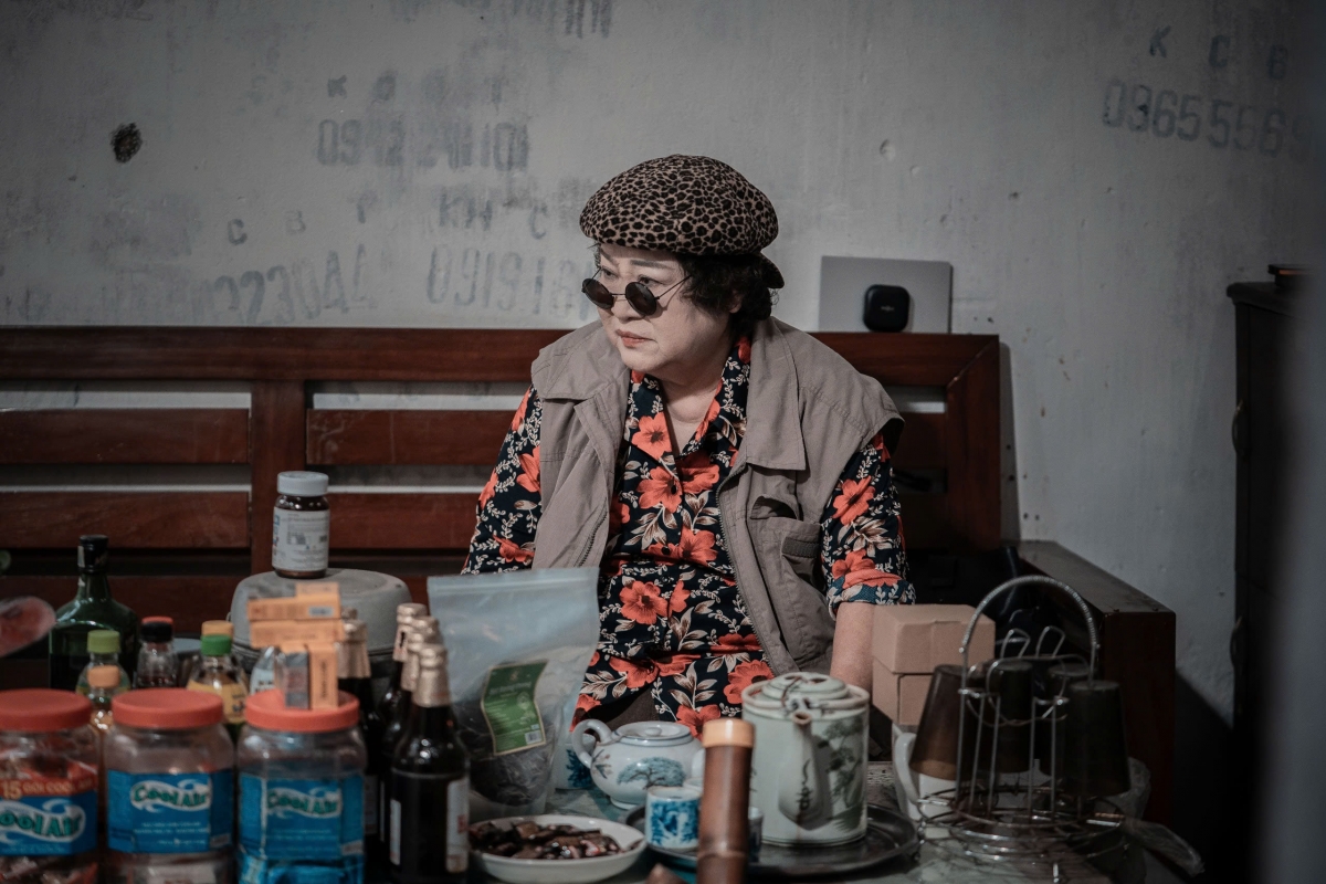 nsUt minh vuong o tuoi u70 ngay nao cung tiem 4 mui hinh anh 3