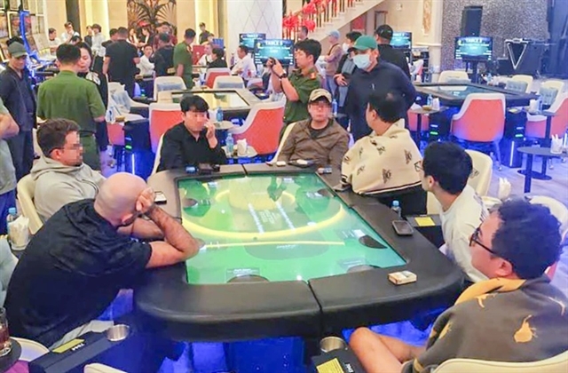 dozen foreign nationals caught illegally gambling at nha trang hotel picture 1