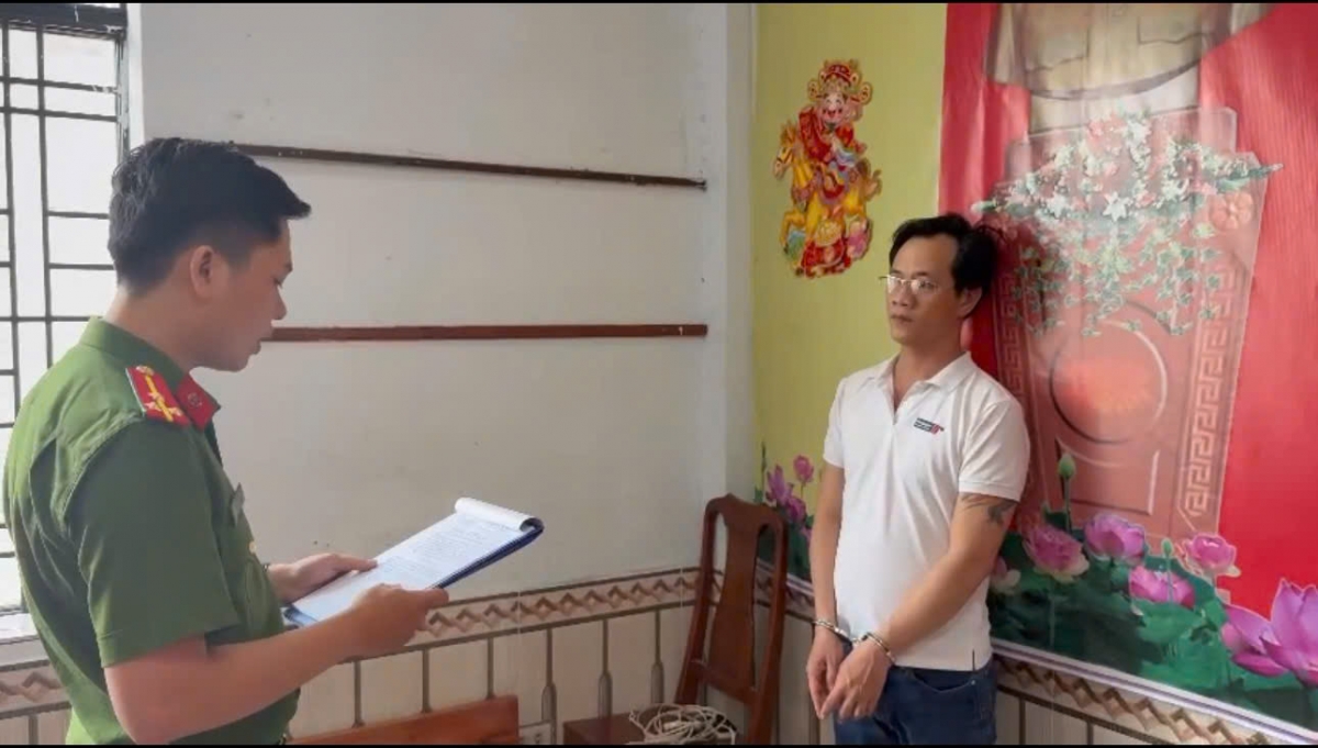 khoi to bat tam giam doi tuong lua dao chiem doat 1,6 ty dong tai Da nang hinh anh 1