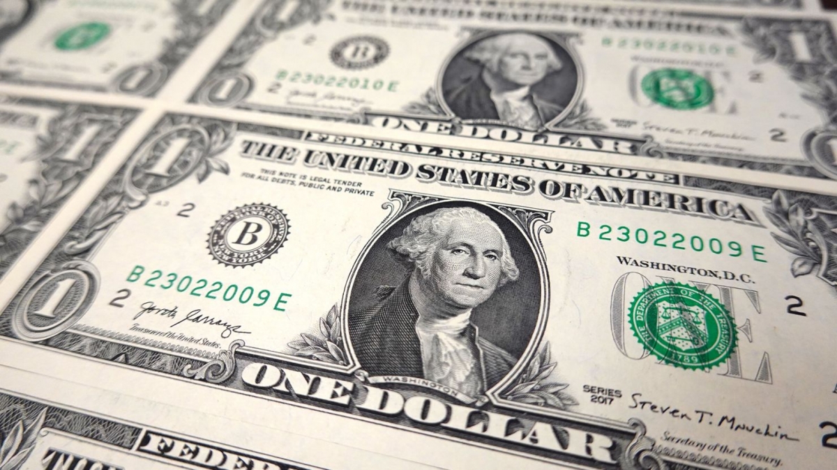 Tỷ giá USD hôm nay 24/4: Giá bán USD tự do tăng mạnh lên mức 26.700 đồng/USD