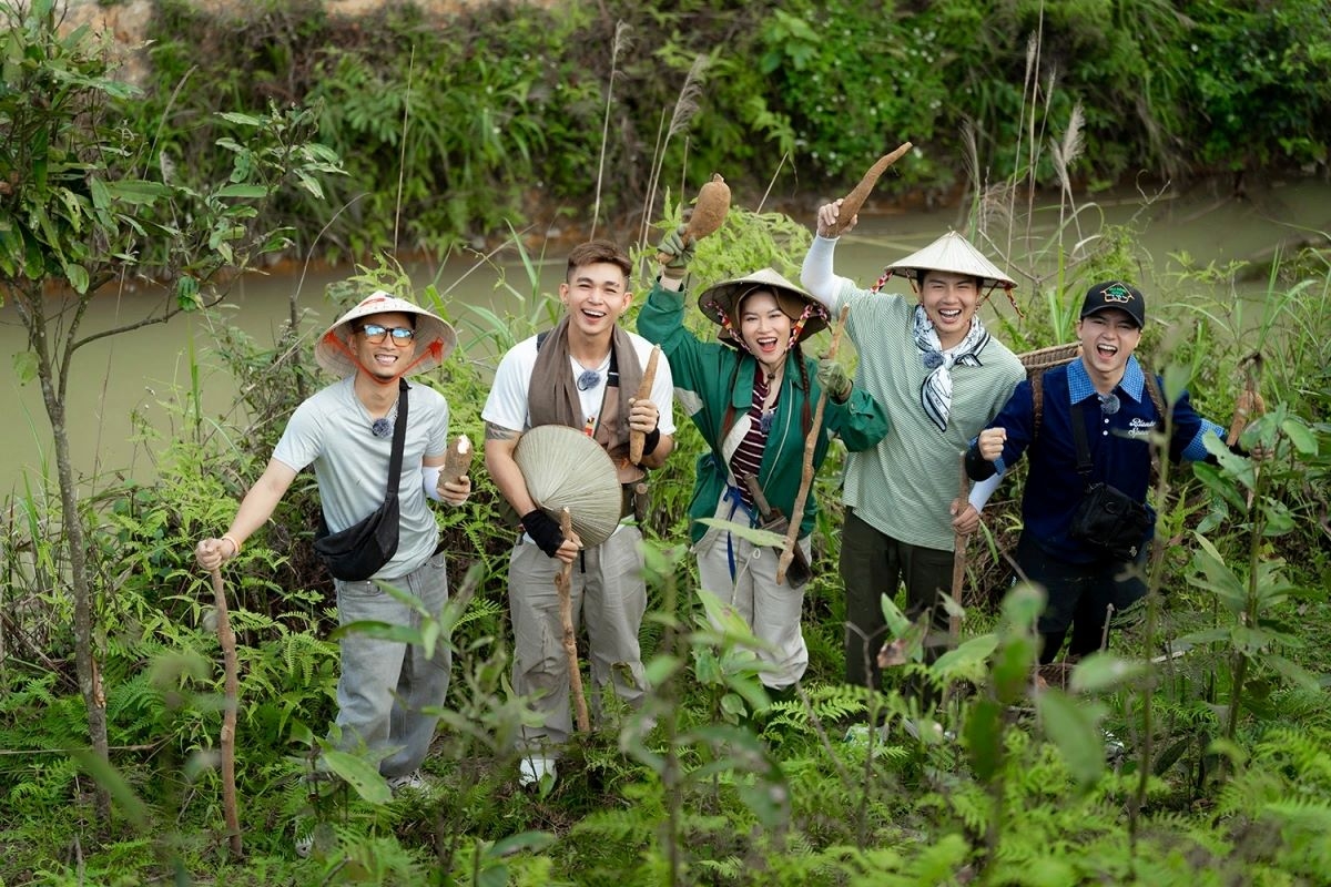 yeah1 films travel reality show in rok s gangneung city picture 1