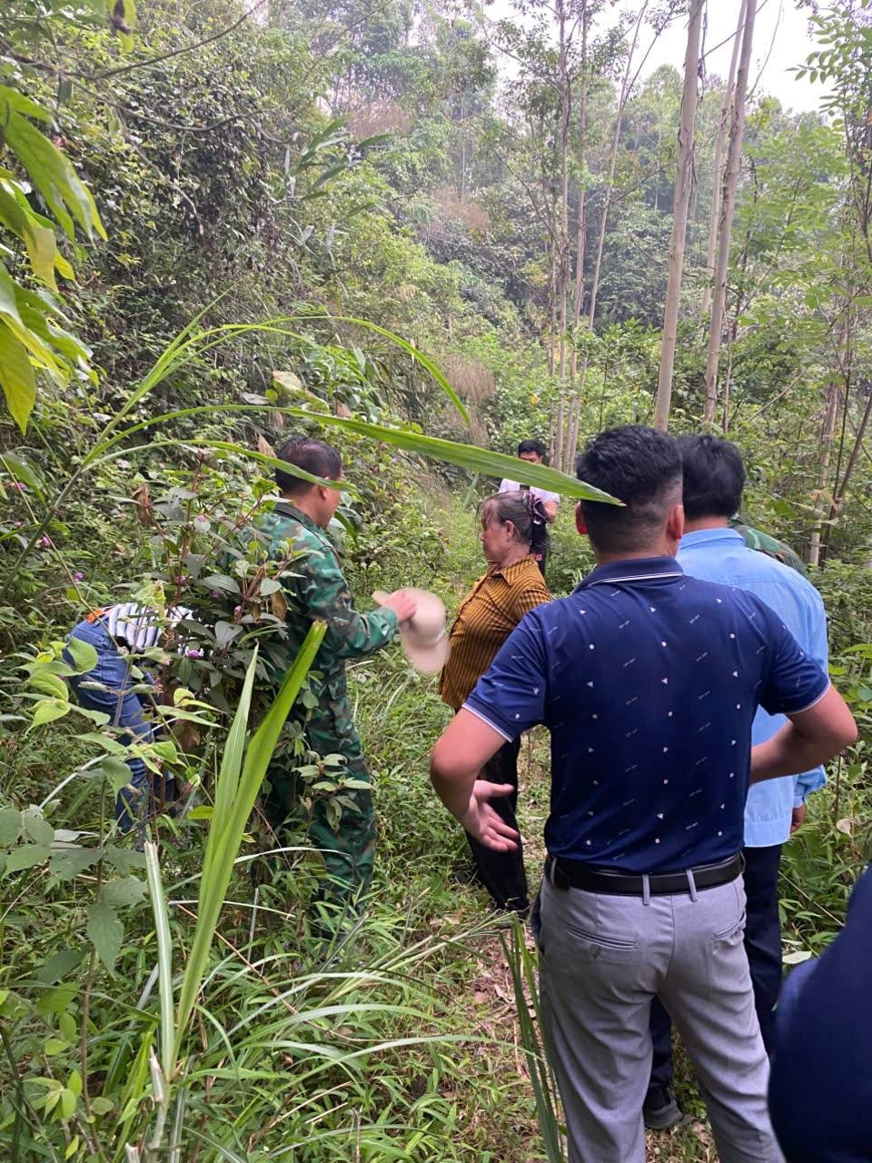 Cứu nạn thành công 1 du khách bị lạc trong rừng sâu khi tham quan Thác Bản Giốc