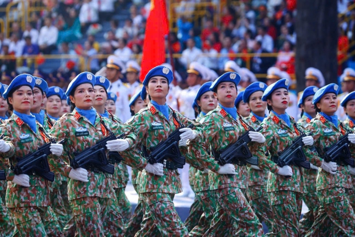 nguoi tre tiep noi y chi chan tran, chi thep trong ky nguyen khoa hoc-cong nghe hinh anh 2