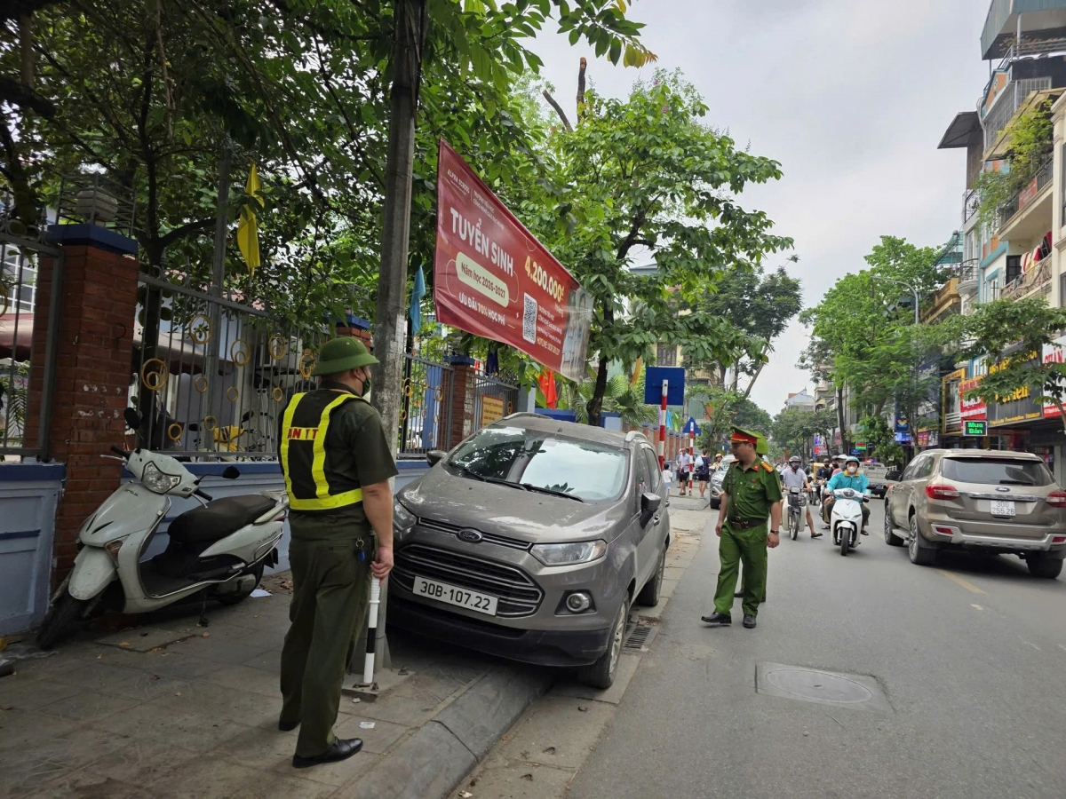 giua muu sinh va ky cuong do thi hinh anh 2