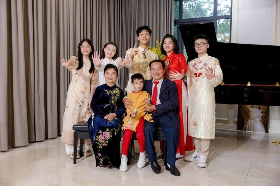 8 nam rong ra ong ngoai dua don di hoc, ket qua chau dat 9.0 ielts hinh anh 2