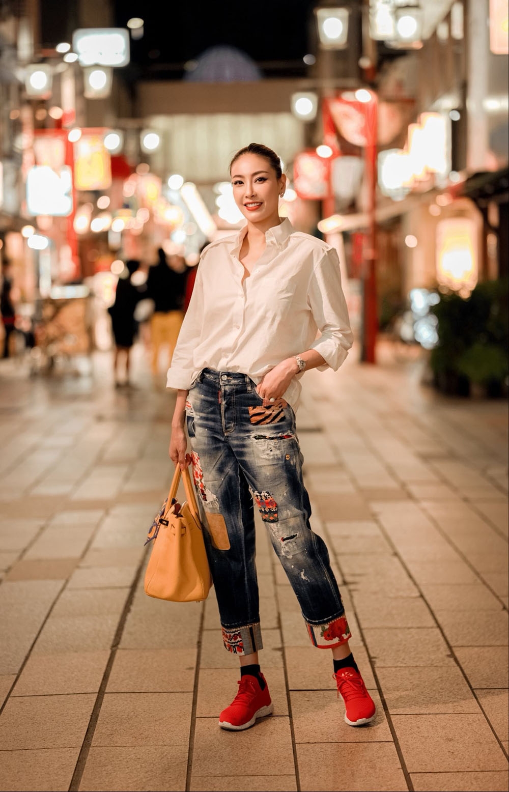 sao viet 5 4 phuong oanh thu hut cong dong mang bang status lac quan hinh anh 8