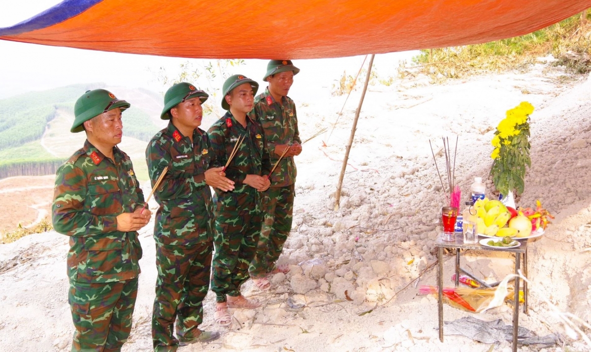 phat hien them nhieu hai cot liet si tai xa hieu giang, tinh quang tri hinh anh 1