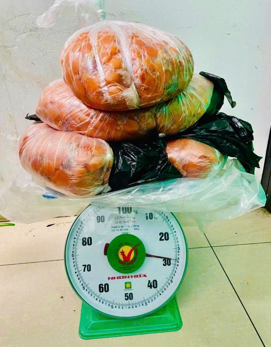 hang tan thit ban , moc xanh dinh tuon vao thi truong noi dia hinh anh 4