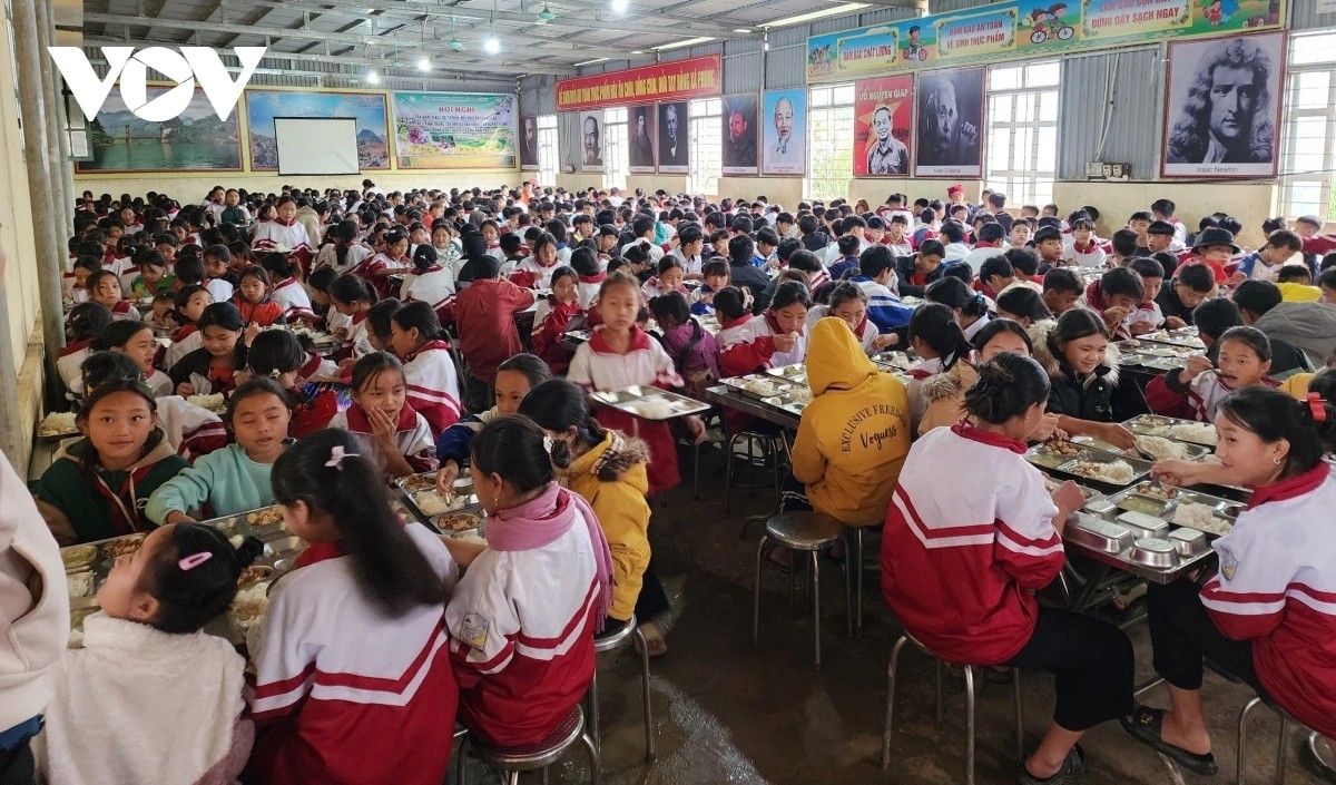 Dam bao an toan thuc pham trong bua an ban tru o vung cao lai chau hinh anh 1