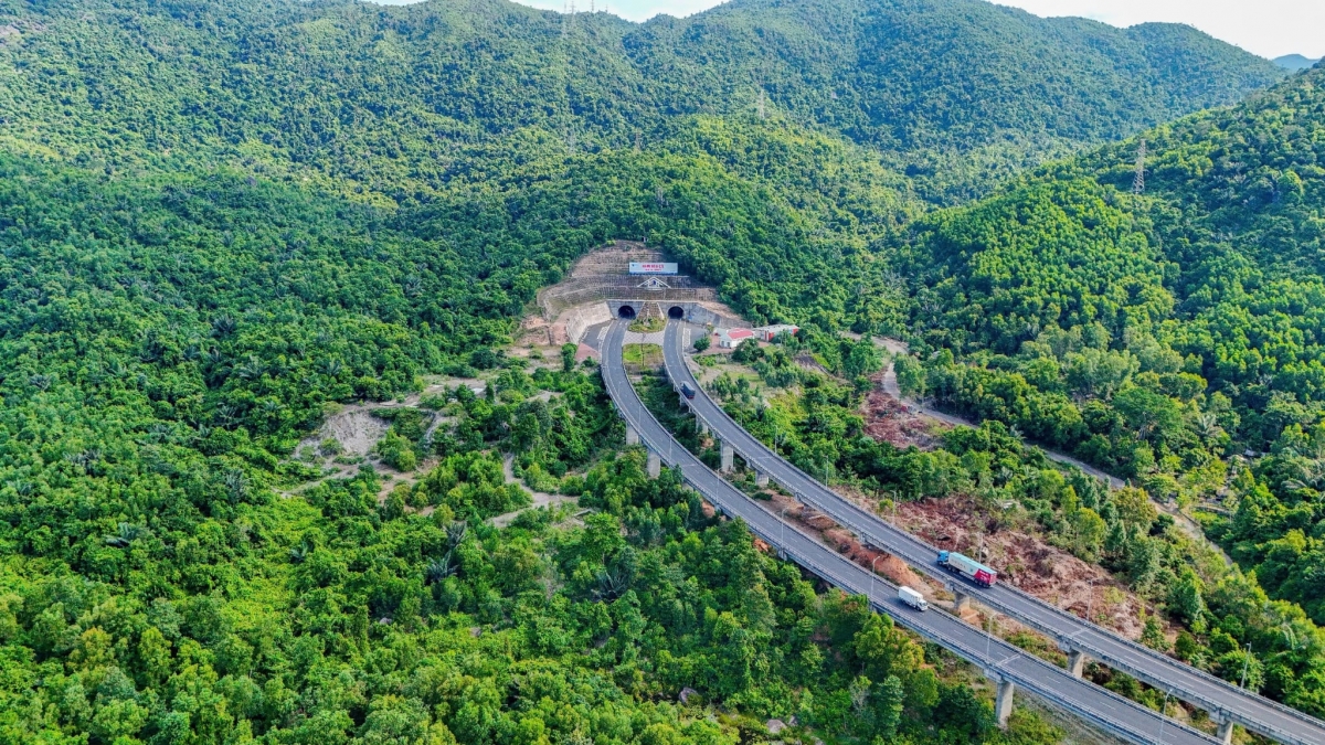 hhv dung truoc co hoi but pha, ky vong loi nhuan 766 ty dong hinh anh 1