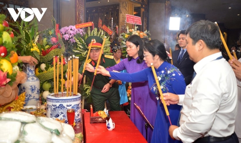 ho chi minh city holds hung kings commemoration day ceremony picture 3