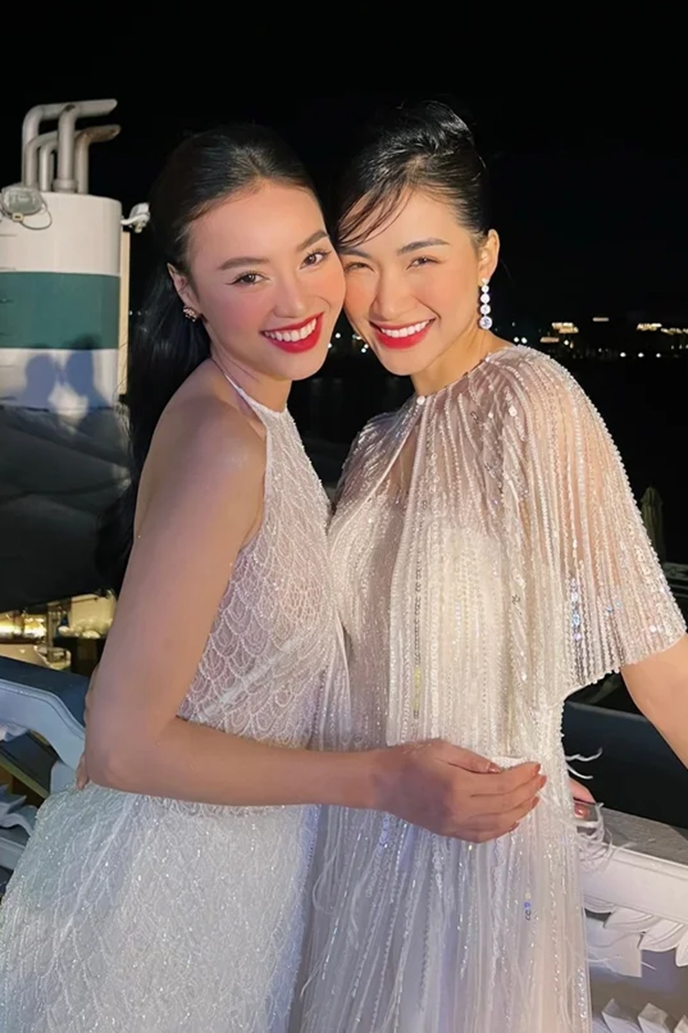 sao viet 7 4 mc quyen linh nhan nhu con gai lo lem trong ngay sinh nhat tuoi 20 hinh anh 5