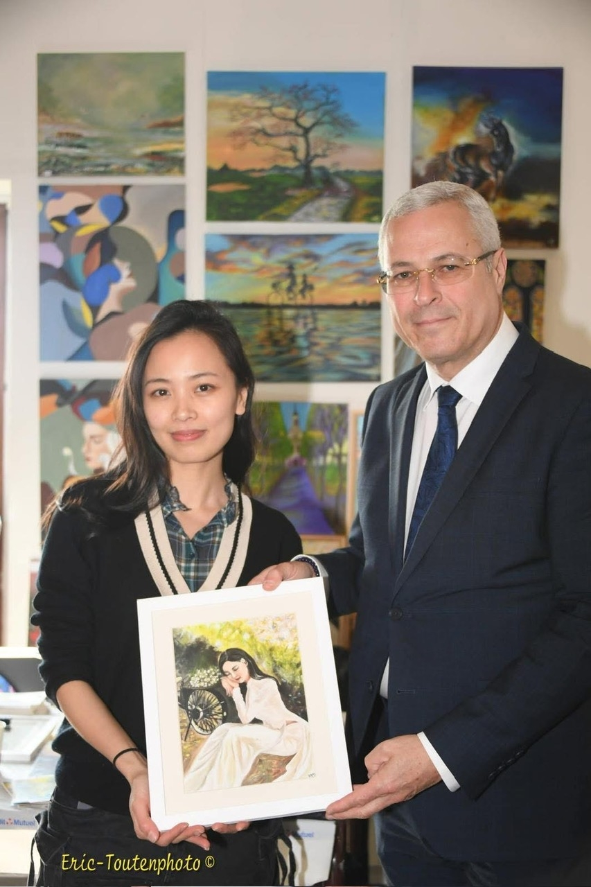 nu hoa si van guillemin ke chuyen coi nguon qua nhung mien cam xuc hinh anh 10