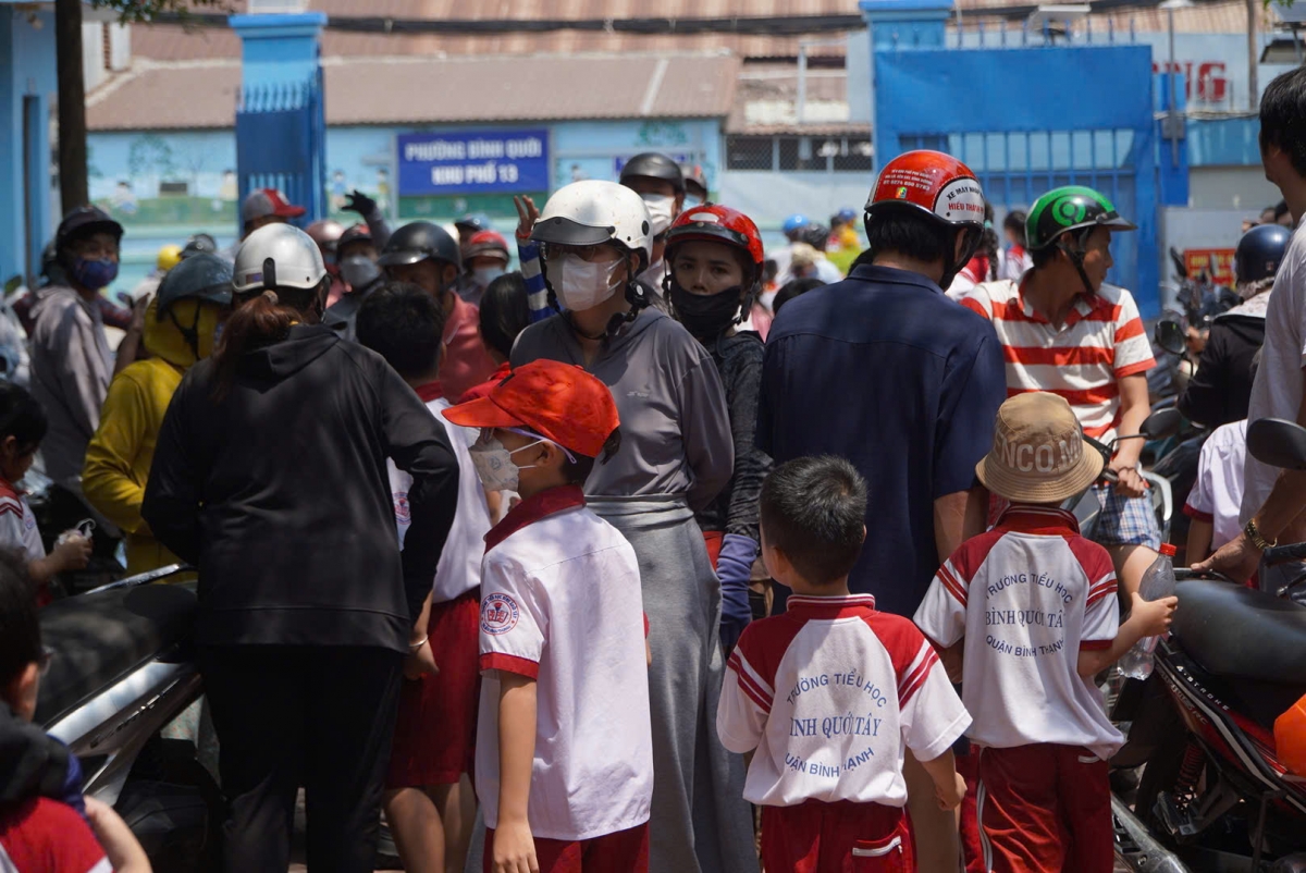 Thêm trường học tại TP.HCM tạm dừng bán trú do liên quan vụ nghi ngộ độc