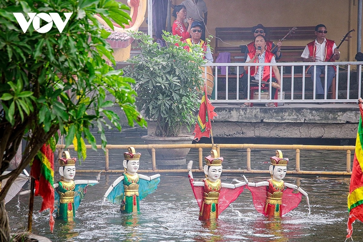hai phong village artisans keep water puppetry alive to draw tourists picture 3