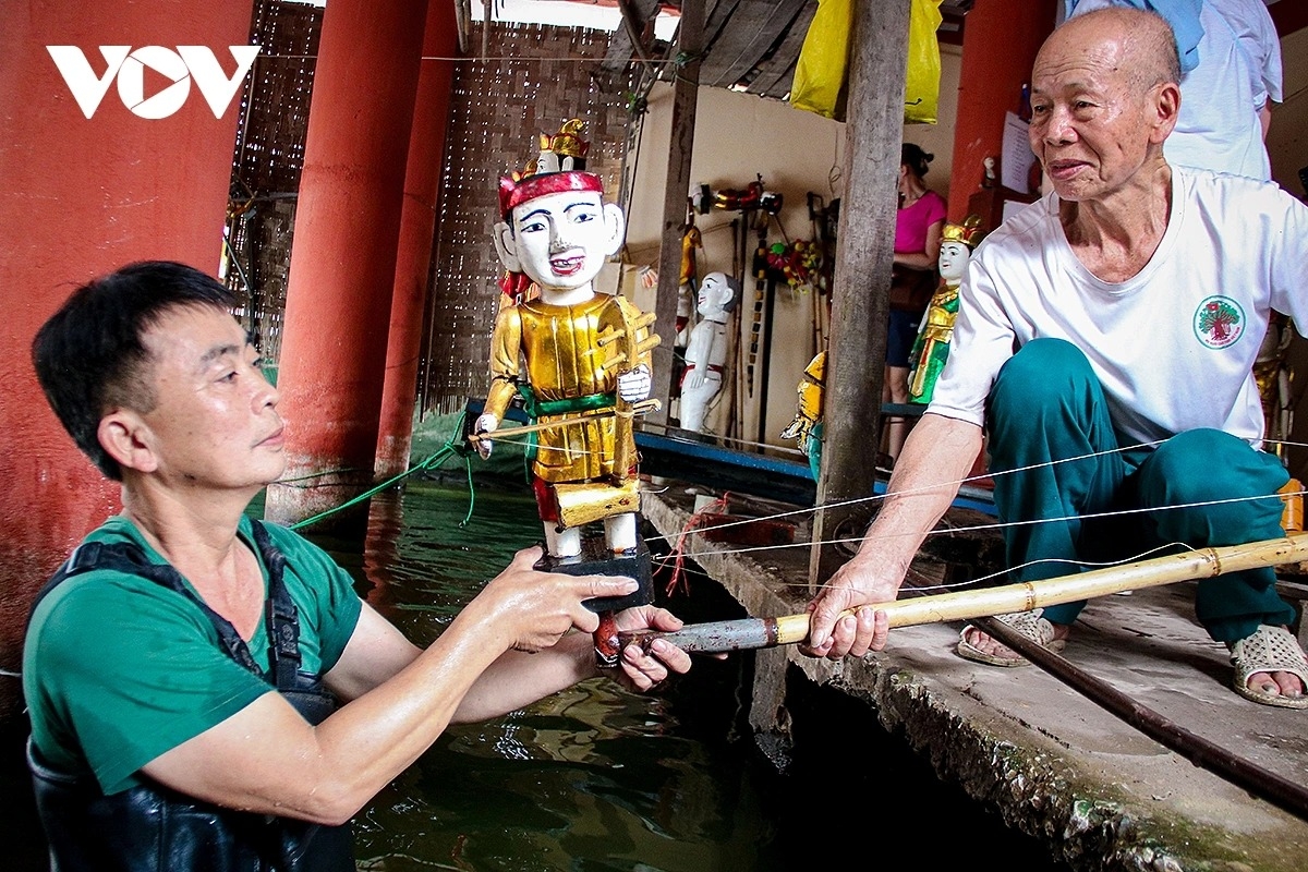 hai phong village artisans keep water puppetry alive to draw tourists picture 9