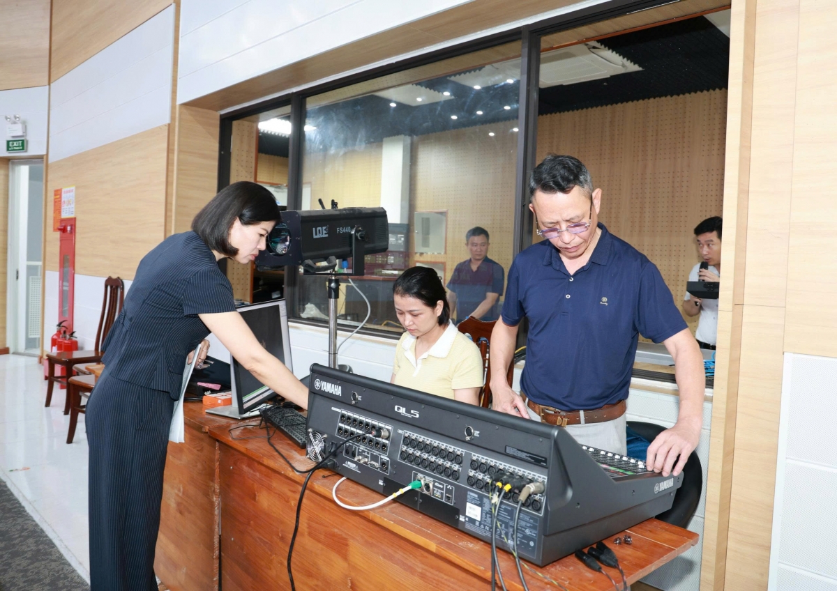 phat thanh truc tiep dong hanh voi cuoc song hinh anh 1