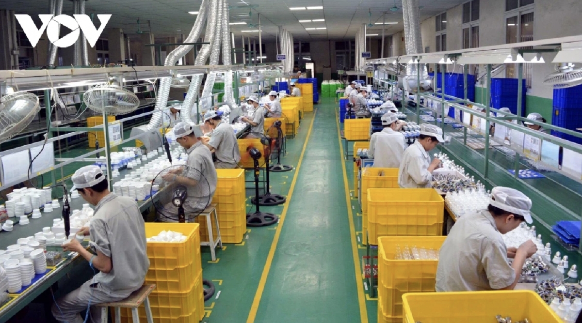 vietnam industrial output rises 9 in q1, highest in seven years picture 1