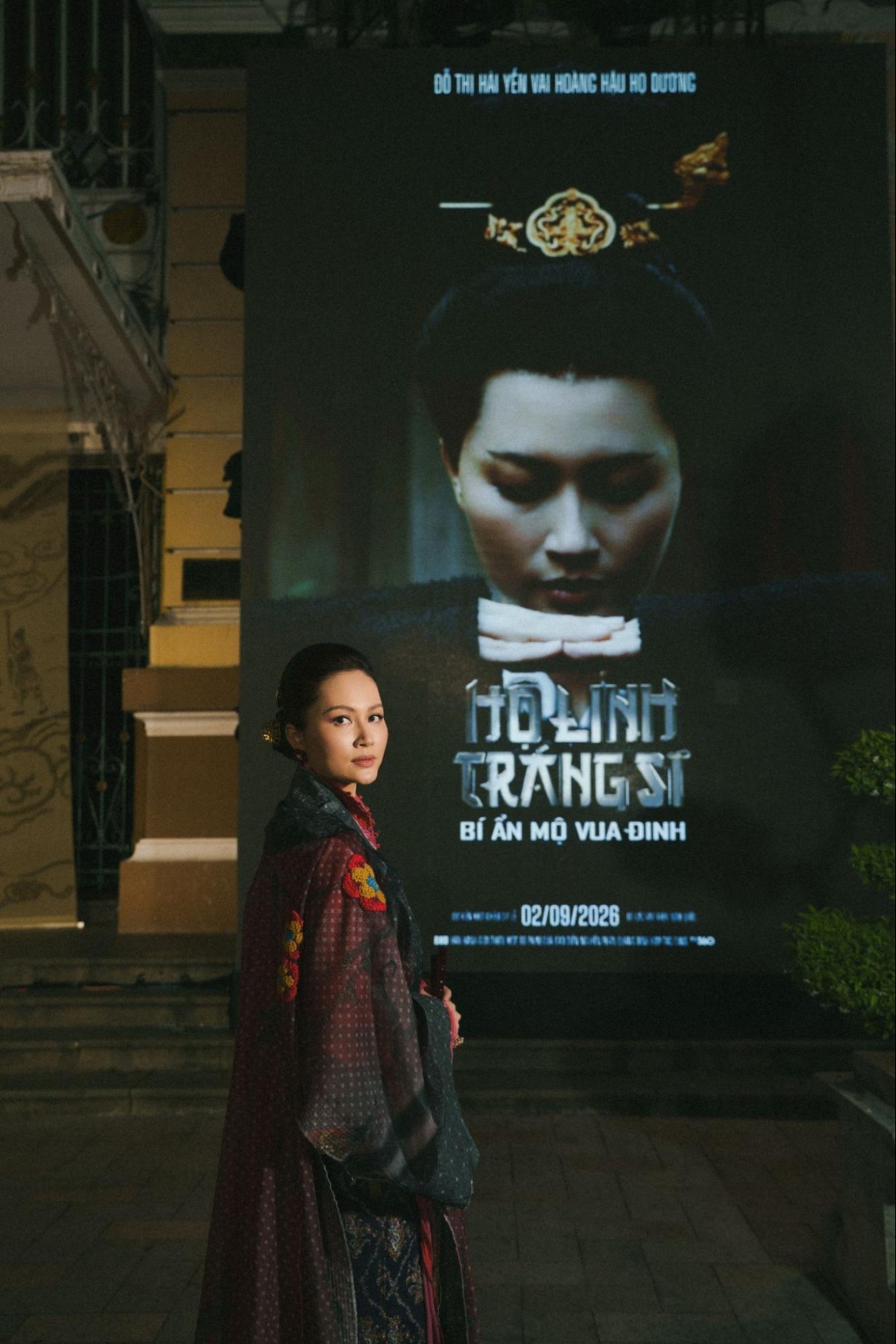 nhan sac man ma cua Do thi hai yen khi vao vai hoang hau ho duong hinh anh 3